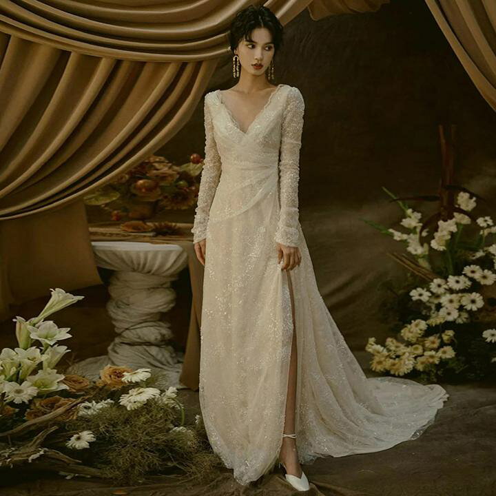 楽天市場】ウェディングドレス 深Vネック【着後レビュー特典】ボディ  