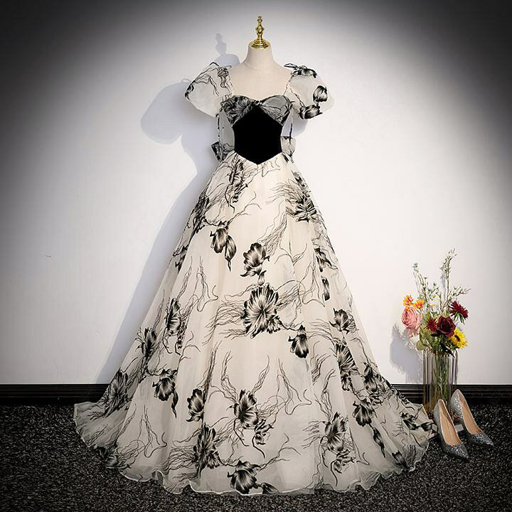 楽天市場】白×黒 バイカラー 可憐 花柄プリント 軽やかなチュール 