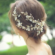 上品に輝く小花が イヤリング と ヘアアクセサリー のセット 2点セット 白 ティアラ 王冠 クラウン 結婚…
