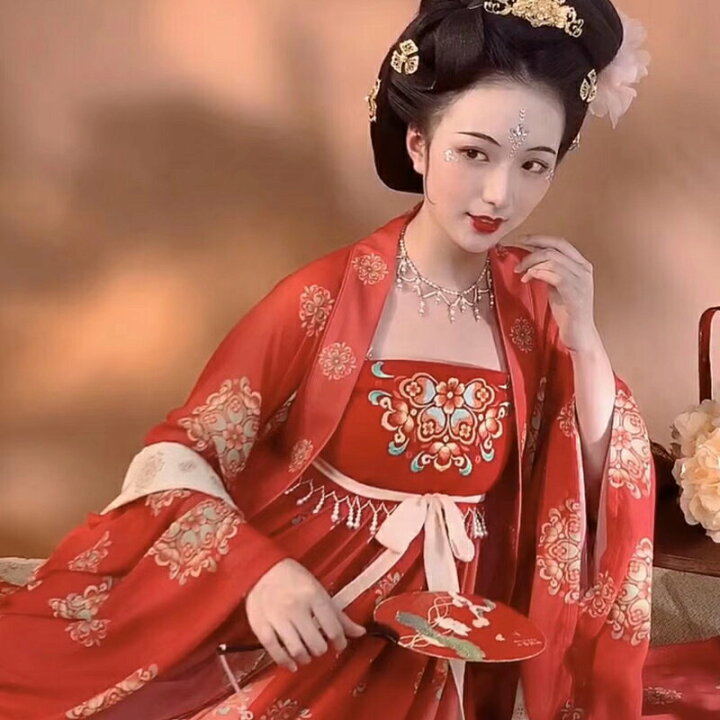 楽天市場】本格派!羽織付き伝統模様の朱色ドレス 女帝 赤 黄色 レッド 