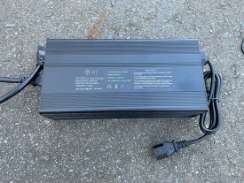 【即納】リチウムバッテリー搭載 ミニカー用充電器 トゥクトゥク用充電器 84V 10A PSE認証品
