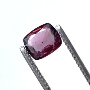 パワーストーン 天然石 スピネル ルース ケース付 宝石 1個 ばら売り 粒売り No.14332 素材 パーツ ギフト プレゼント 男性 女性 ハンドメイド 運気 幸運 オリジナル メンズ レディース