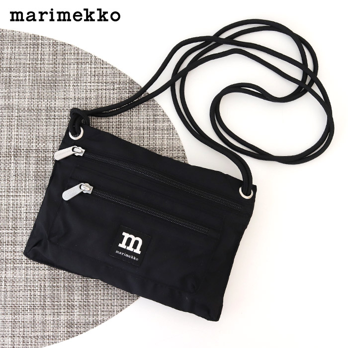 【 メール便 可 】 マリメッコ スマート トラベルバッグ ( サコッシュ ) / ブラック　 marimekko logo Smart travel  bag 【 正規販売店 】 | ファンベリー北欧雑貨とマリメッコ