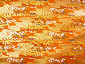 金襴 生地 豪華絢爛な流し文様七宝松に菊 橙008-24(10cm） 布 はぎれ 和風 緞子