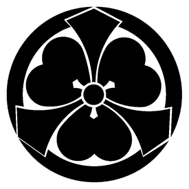 家紋ステッカー　048　丸に出剣片喰　13cmサイズ