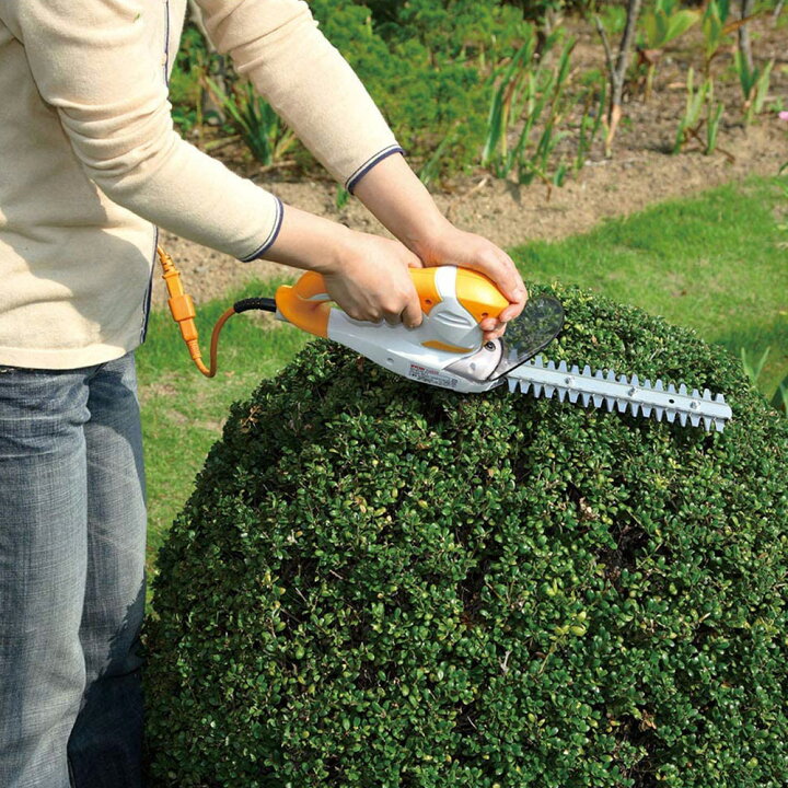 楽天市場 最大1000円offクーポン有 11 1限定 ヘッジトリマー 家庭用 剪定バリカン 生垣バリカン のこぎり ノコギリ 庭木 細枝 ガーデニング 生垣 生け垣 バリカン 植込 植え込み 剪定 せん定 庭の手入れ 玉散らし 枝切り 高枝 電動 軽量 刈り込み機 草刈機 低振動