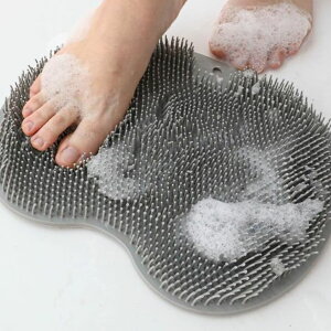 【40%OFF 期間限定708円】足洗いマット フットブラシ 足裏マット 柔らか素材 抗菌 滑り止め 吸盤付き 角質除去 マッサージ 洗浄力抜群 背中洗いOK コンパクト 軽量 丸洗いOK 清潔 衛生 介護 シ