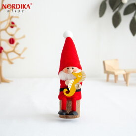 ノルディカニッセ 2023 新作 タツノオトシゴを抱えたサンタ 干支 フェルトシリーズ 赤 NORDIKA nisse クリスマス 雑貨 木製 人形 北欧 NRD120765 置物 クリスマスグッズ