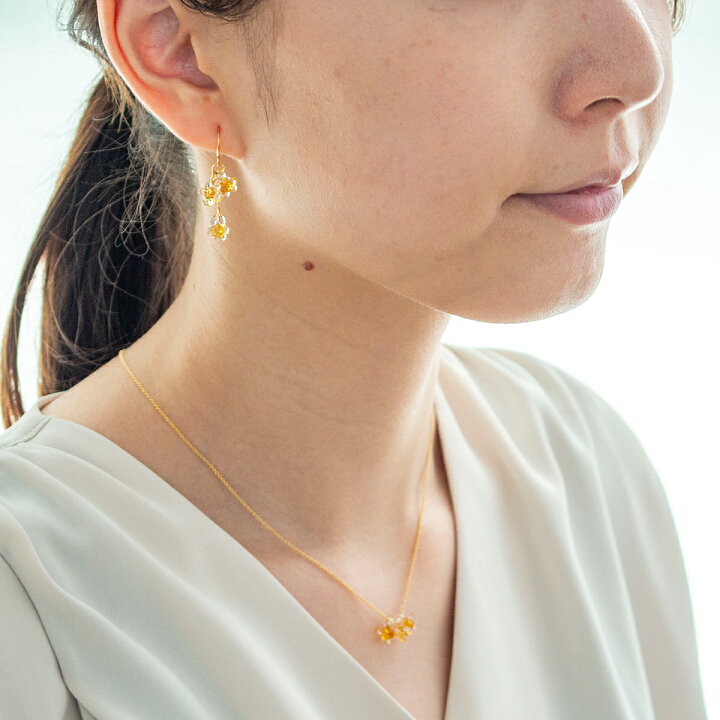 楽天市場】ハリオ ピアス ひとふさのミモザ 花 イエロー ロングピアス 