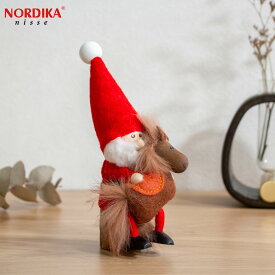 ノルディカニッセ 2025 新作 馬を抱えたサンタ 干支 赤 NORDIKA nisse クリスマス 雑貨 木製 人形 北欧 NRD120858