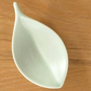 箸置き 木の葉 白山陶器 波佐見焼 HAKUSAN 日本製 ギフト プレゼント