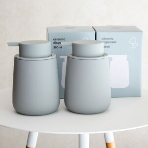 【クーポン対象 10/27 10:59まで】 プッシュしやすい マットな質感のソープディスペンサー 泡タイプ 2個セット 300ml 陶器 詰め替えボトル 洗面所 キッチン シンプル おしゃれ ナチュラル shesay