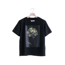 【WOMEN'S】 JUN OKAMOTO 溢れ出る気持ちを伝えるためのTシャツ (BLACK) TOP-33355 ジュンオカモト 花束 花柄 フラワー コサージュ Tシャツ ウィメンズ レディース 日本製 送料無料