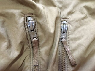 WILDTHINGS製アメリカ軍海兵隊/U.S.M.CECWCSLEVEL7PRIMALOFTPARKAHAPPYSUITCOYOTEプリマロフトパーカーハッピースーツミリタリー中綿長袖無地サイズ:MEDIUM-REGULARコヨーテ【古着】【中古】mellow【あす楽対応】【古着mellow楽天市場店】