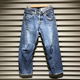 EURO Levi's Engineered Jeans ユーロ リーバイス エンジニアード ジーンズ デニムパンツ 立体裁断 実寸：W33 L32 インディゴ Made in TURKEY【中古】