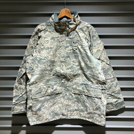 U.S.ARMY デジタルタイガーカモ ゴアテックス パーカー Digital Tiger Camo GORE-TEX PARKA サイズ：MEDIUM-REGULAR 【PARKA, ALL-PURPOSE ENVIRONMENTAL, CAMOUFLAGE】【中古】