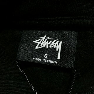 ステューシーSTUSSYスウェットパーカーベーシックコピーライトアップリケフーディーBASICCOPYRIGHTAPPLIQUEHOODブラックグリーンS,M,L,XL【118325】【新品】新品mellowUSA企画プルオーバー【あす楽対応】【古着屋mellow楽天市場店】