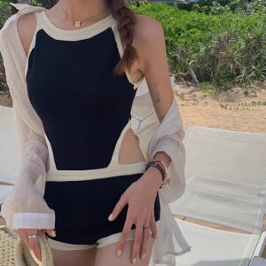 【取寄】ワンピース水着 レディース 水着 カジュアル ショートパンツ コントラストカラー バイカラー サイドオープン バックリボン 背中開き スポーティー スイムウェア ビーチウェア 海