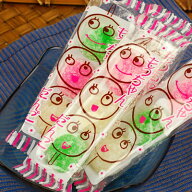もっちゃんだんご 24個装入 { 駄菓子 団子 餅 もち }{ お菓子 子供会 景品 お祭り くじ引き 縁日 販促 配…