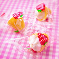 いちごソフト 50個装入 { 駄菓子 お菓子 イチゴ マシュマロ かわいい }{ 子供会 景品 お祭り くじ引き 縁…