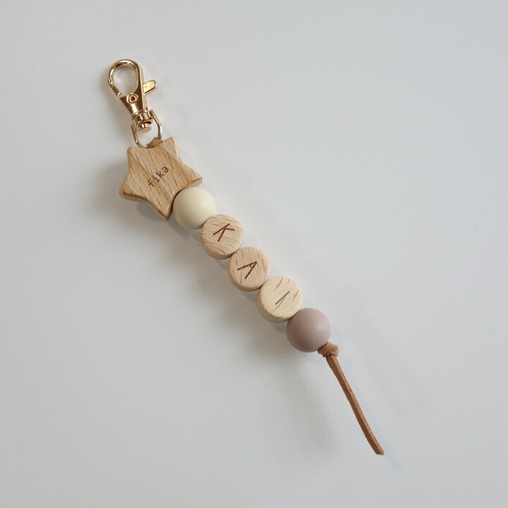 楽天市場】大人気 おなまえキーホルダー イニシャルキーホルダー fika 