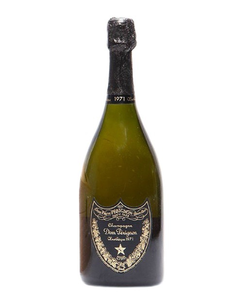 「エノテーク」はドンペリニヨンの醸造最高責任者以外の立ち入りが禁じられたセラーで熟成され、1本ごとに丁寧なテイスティングと厳しい選定がされるプレミアムなシャンパンです。 Dom Perignon oenotheque 1982 ドンペリ ドンペリニヨン  エノテーク シャンパン シャンパーニュ