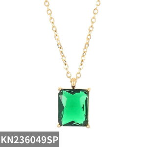 【送料無料】 チョーカー ペンダント 指輪 リング ネックレス 緑 グリーン ステンレス スクエア チェーン カラス レディース 新しい 四角 スチール カラー ガラス リンク ネック 結婚式 ウェ