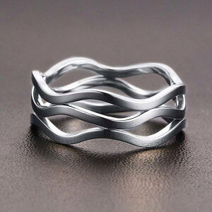 【送料無料】 リング リステンレステンレス 指輪 リ レディース 女性 ステンレス エレガント ジュエリー 透かし柄 マルチ パーティー 波 ウェーブ 11号 14号 16号 18号