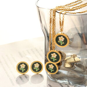 【送料無料】 ネックレス 花 フラワー ゴールド チタン レトロ レディース 女性 ファッション パストラル スタイル ドリップ オイル エポキシ スチール ピアス セット 18K プレート ガール 誕