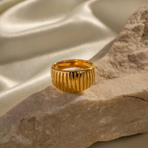 【送料無料】 指輪 リング ステンレス ゴールド レディース 女性 防水 18k プレート リブ付き スチール テクスチャー クロワッサン 指 フィンガー ガール