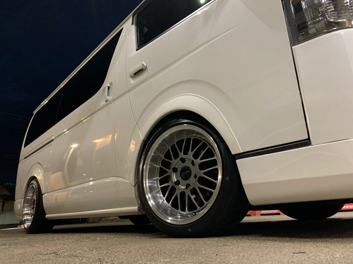深リムメッシュ 要オーバーフェンダー ハイエース FK 215/40R18 HB 