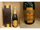 箱付：[2004]　ヴーヴ・クリコ ブリュット・ヴィンテージVeuve Clicquot Brut Vintage