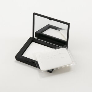 【5のつく日限定★10%クーポン★】【お買い物マラソン期間中ポイント5倍】ナーズ NARS コスメ NARS ライトリフレクティングセッティングパウダー プレスト  フィットハウス