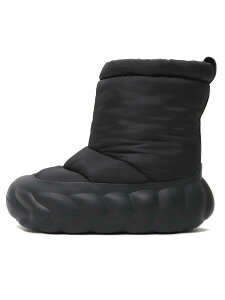 �yCLEARANCE�zcrocs OVERPUFF BOOTS BLACK�y210667-060-BLACK�z