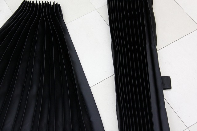 豪華 トラックカーテン 仮眠カーテン 大型中型兼用 プリーツ 黒 2級遮光品 巾240ｘ丈90cm 2枚入り フック付き トラック用品 