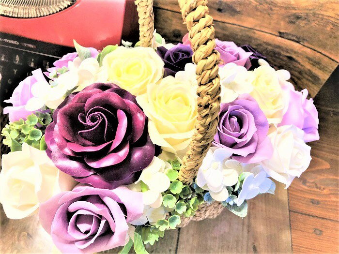 楽天市場 毎日が感謝フラワーday 元気が出るお花を贈ろう 香水プレゼント あす楽 石鹸で出来た シャボンフラワー クルワール シャボンフラワー ソープフラワー フラワーソープ 石鹸フラワー 花 バラ 薔薇 アレンジメント 造花 枯れない花 誕生日 ギフト