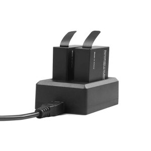 AKASO�A�N�V�����J����Brave7LE�[�d��1350mAh�o�b�e���[2�Z�b�gUSB�P�[�u���t��