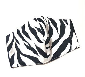 布マスク【ゼブラ柄 ホワイト×ブラック】プリント リバーシブル 日本製 かっこいい おしゃれ 洗える コットン生地 綿 布製 ハンドメイド 大人用 レディース メンズ マスクカバー 二重マス