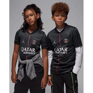 ���N���l�R�䂤�p�P�b�g�z���� NIKE JR �p�� �T���W�F���}�� (PSG) 2025/26 �X�^�W�A�� �t�H�[�X �W���j�A �W���[�_�� Dri-FIT �T�b�J�[ ���v���J ���j�t�H�[�� HQ4232-045�yNIKE�z�i�C�L �W���j�A ���v