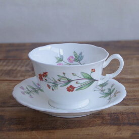 送料無料 ミントン メドウ ティーカップ ソーサー Minton Meadow 花柄 ボタニカル柄 ヴィンテージ 食器 #251106-1~3 【海外直輸入中古品】