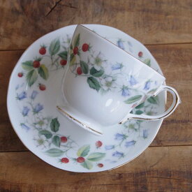 ダッチェス ストロベリーフィールズ いちご柄 コーヒーカップ ソーサー Duchess Strawberry Fields #240731-1~6 【海外直輸入中古品】