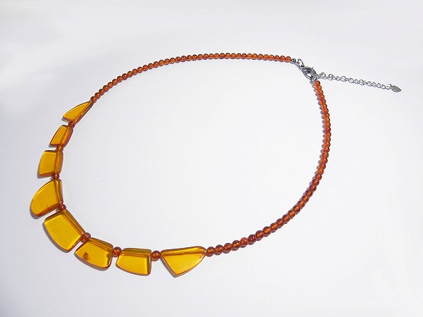 琥珀 アンバー ネックレス amber-neck-b 大幅にプライスダウン ロシア産 本日の目玉 コニャック色