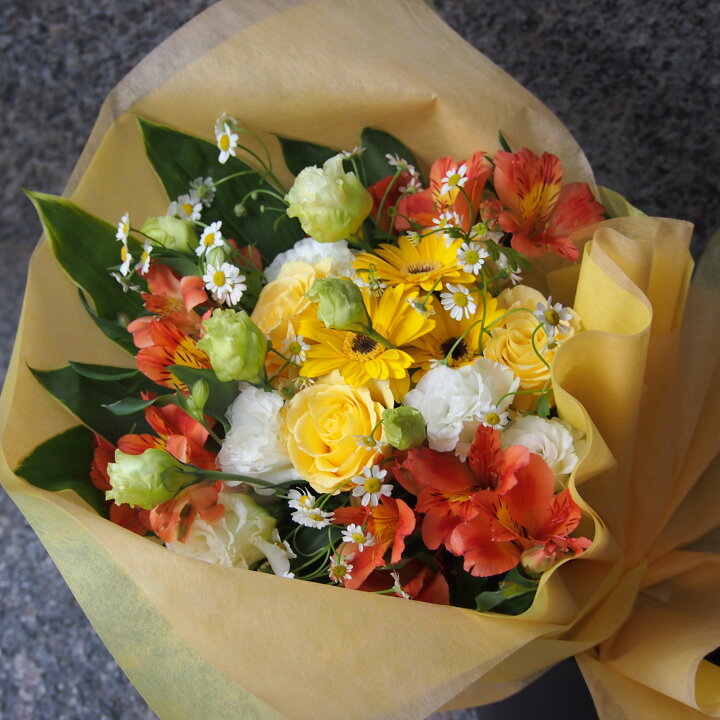 楽天市場】【母の日 ギフト P2倍5%offクーポン‼︎】母の日 ギフト 花束 誕生日 送料無料 ギフト【金額以上のボリューム感!】【即日発送】 お祝い 花 プレゼント ブーケ お誕生日 ギフト バレンタイン 大切な人やお祝いで贈る 季節のお花を取り入れた 花束 4,950円 結婚 ... 楽天市場】【母の日 ギフト P2倍5%offクーポン‼︎】母の日 ギフト 花束 誕生日 送料無料 ギフト【金額以上のボリューム感!】【即日発送】 お祝い 花 プレゼント ブーケ お誕生日 ギフト バレンタイン 大切な人やお祝いで贈る 季節のお花を取り入れた 花束 4,950円 結婚 ...