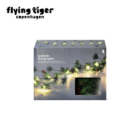 【フライングタイガー公式】ライトチェーン 木の実モチーフ 全長330cm 20灯 LEDライト プラスチック製 タイマー機能 6時間点灯 単三電池2本使用 別売 クリスマス パインコーン デコレーション デンマーク 北欧雑貨