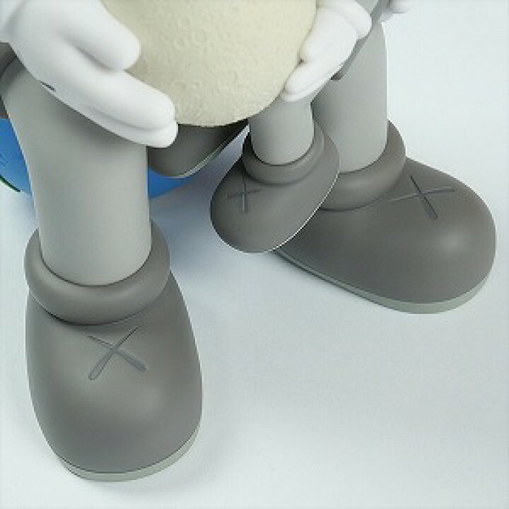 楽天市場】KAWS カウズ HOLIDAY THAILAND Grey フィギュア 灰 Size 