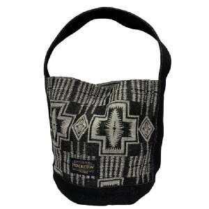 �y���������zPENDLETON �y���h���g�� JAQUARD DENIM ONE HANDLE BAG�i�W���K�[�h�f�j���n���h���o�b�O�j �`���I�ȃn�[�f�B���O�����W���K�[�h�D��ŕ\���o�b�O �f�j�����n�ɉ��ʊ��̂���D�蕿����