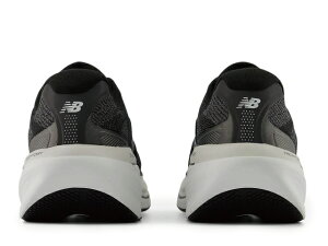 �j���[�o�����X �X�j�[�J�[ ���f�B�[�X 860 �t���b�V���t�H�[�� new balance Fresh Foam X W860 v15 4NE �u���b�N �z���C�g�����j���O �E�H�[�L���O �}���\��