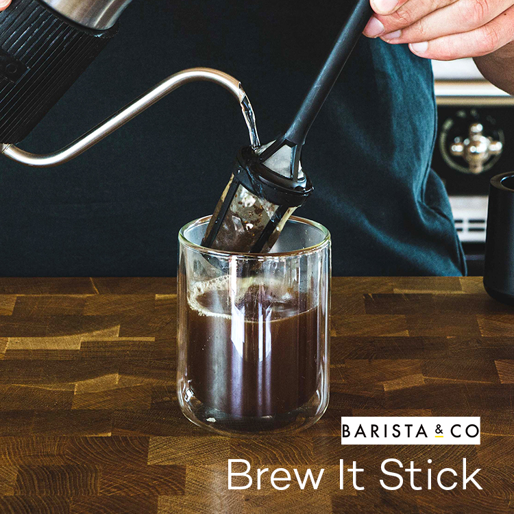 直接カップでコーヒーが淹れられるコンパクトなスティック型コーヒーメーカー バリスタアンドコー ブリューイットスティック Baristaco Brew It Stick スティック型コーヒーメーカー 1杯用 コーヒードリッパー コーヒーフィルター コーヒーインフューザー ペーパー