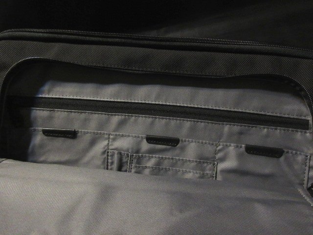 好評本物正規TUMI トゥミクラッチバッグ ラップトップカバー LARGE黒新品 男女兼用バッグ