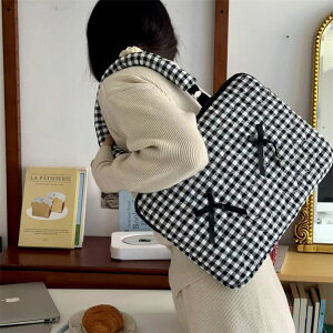 ^ubgobO Z ϏՌ 11C` p\RP[X [|[`  Jo[ wZ  `FbN A4 14C` 13.3C` w 15.6C` w S@ P[X ėp  